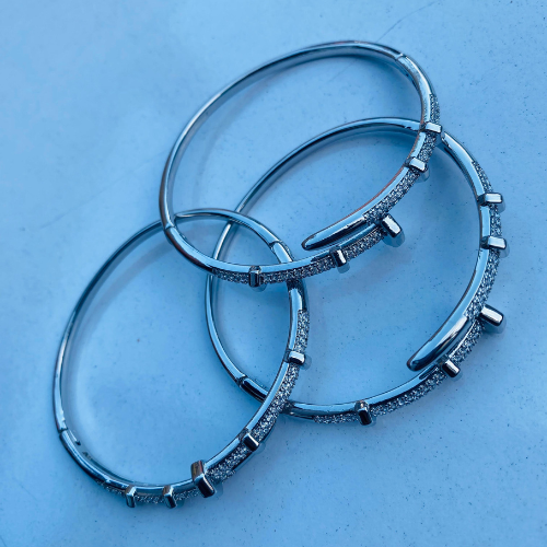 Classic Women's Nail Bracelet – Zircon Bangle Inspired by European & U.S. Fashion Trends