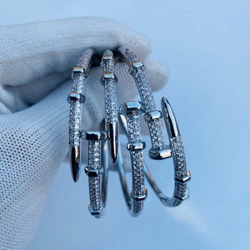 Classic Women's Nail Bracelet – Zircon Bangle Inspired by European & U.S. Fashion Trends