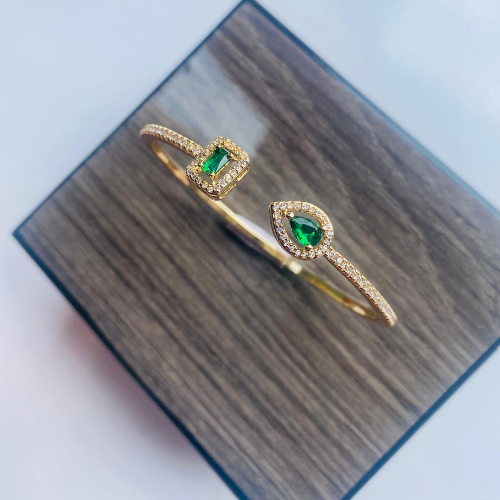 Women’s Luxury Waterproof Open Cuff Bracelet – High Quality & Tarnish-Free